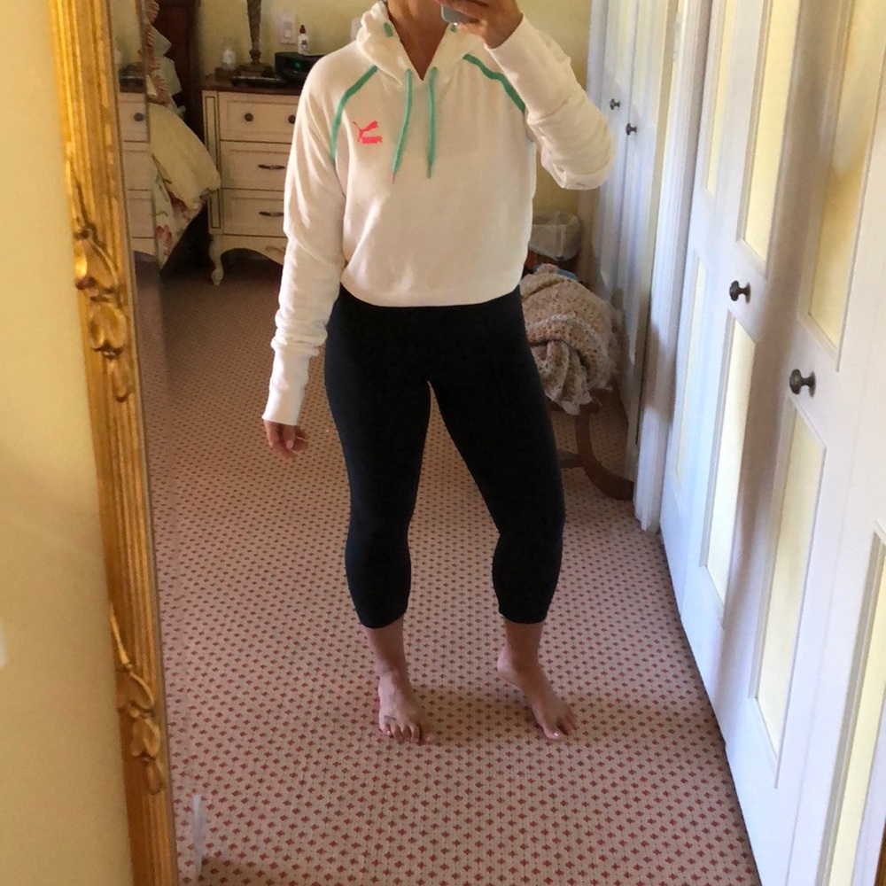puma cropped hoodie size S